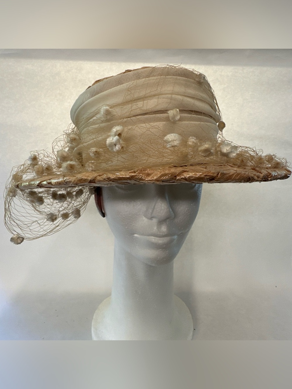 Vintage Leslie James Gold Cellophane Straw Boater Hat Champagne Shiny Mod 60s